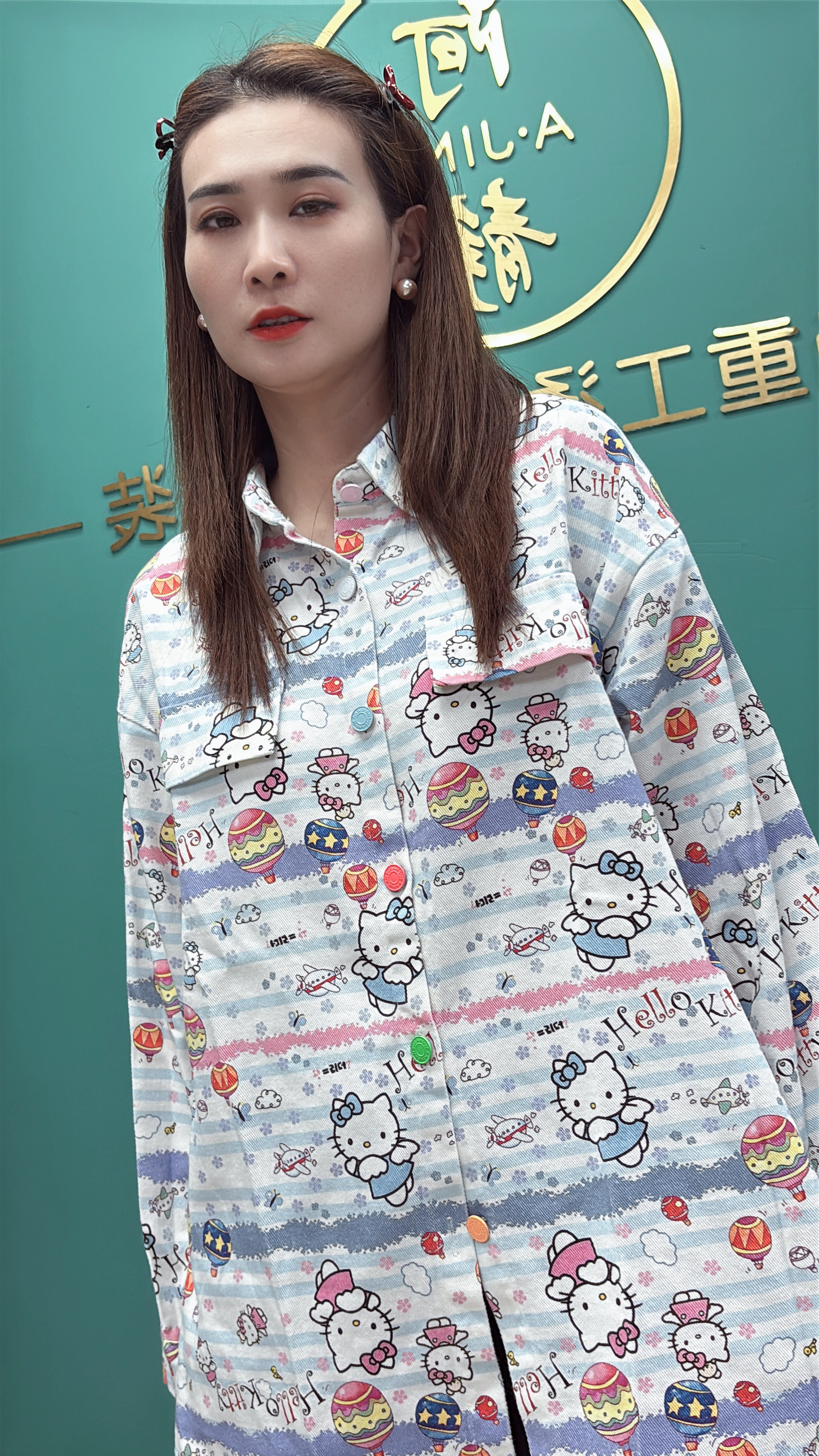 阿静家时尚胖mm重工烫钻字母KT猫多图设计感长袖衬衫减龄百搭休闲