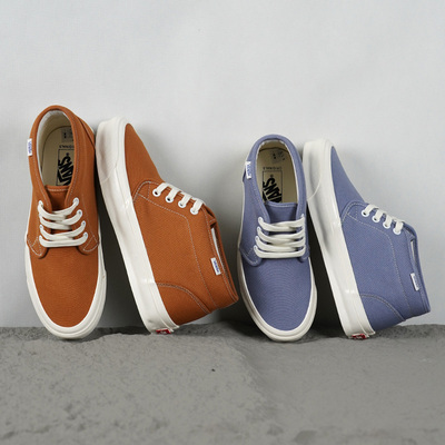 Vans港风情侣中帮帆布鞋复古