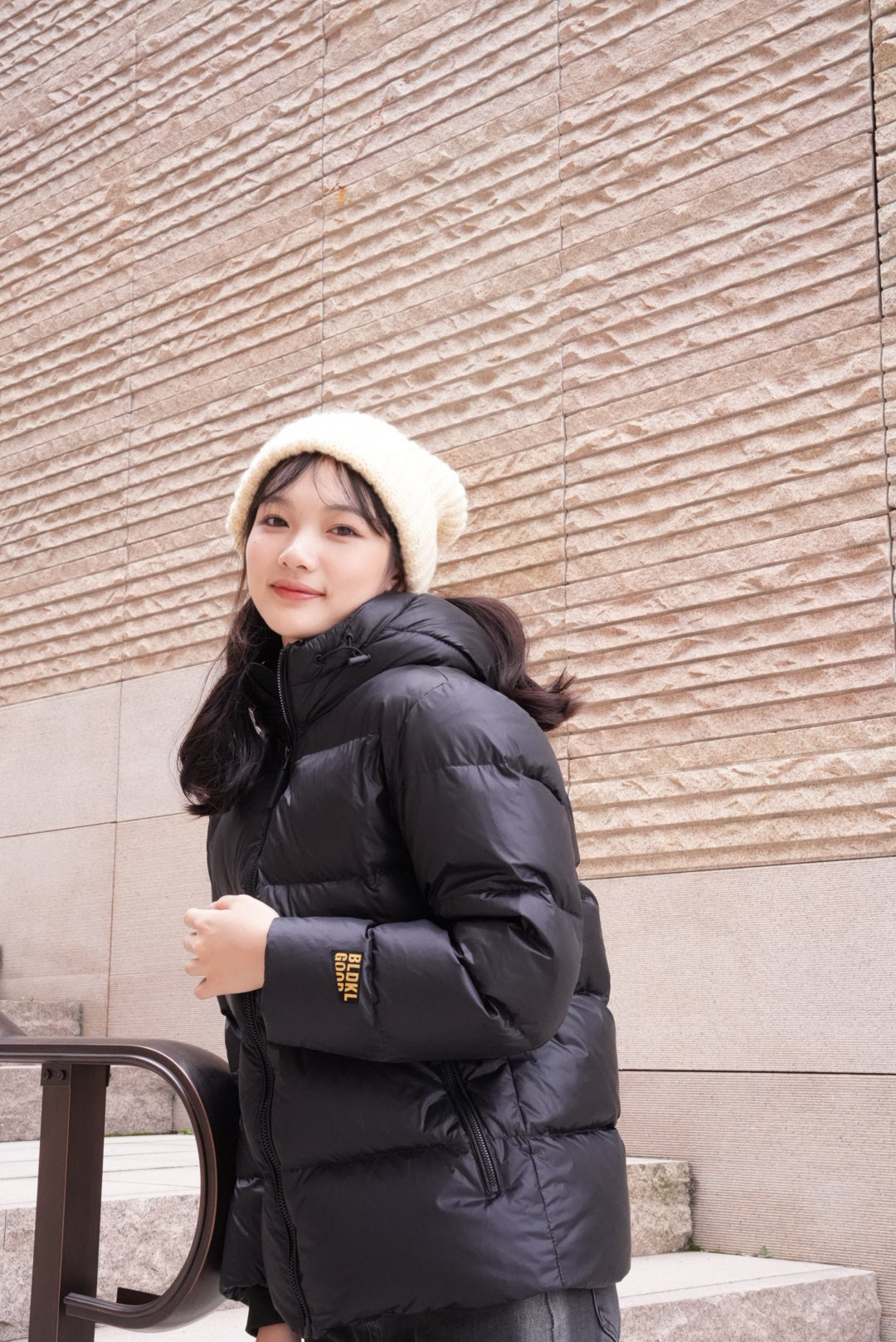 新款黑金羽绒服外套保暖鸭绒面包服男女同款