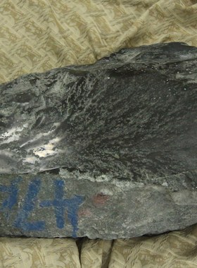 青海和田玉黑青46公斤和田玉原石黑青玉黑碧玉