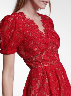 SELF-PO**RAIT 红色蕾丝 甜美优雅连衣裙