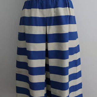 A*O 清 新 有 型 蓝 白 条 纹 阔 脚 裙 裤 迷 人 浪 漫