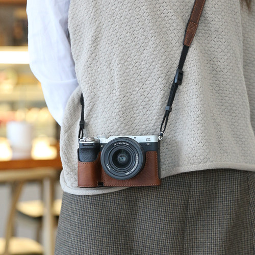 索尼a7c2保护套zve10二代相机包配件真皮壳a7m4/a7cr/a6400/a6100