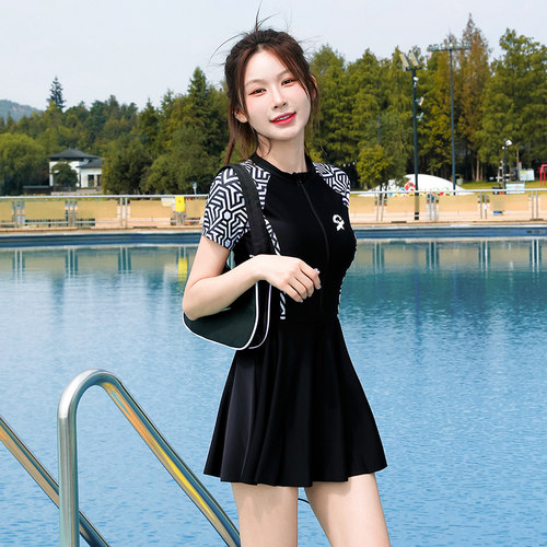 2025新款女士泳衣连体平角泡温泉