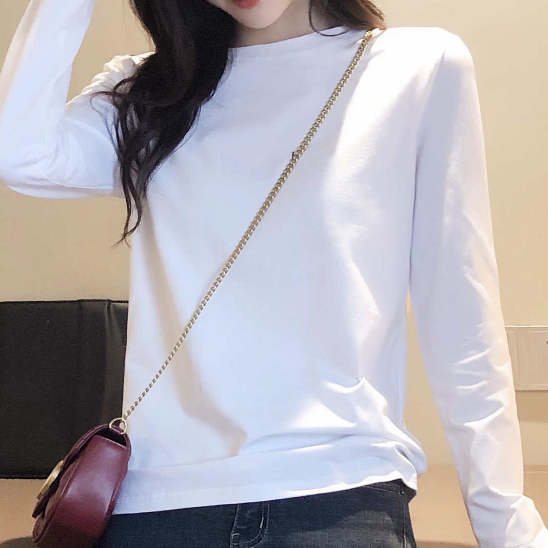 2021秋季白色T恤女长袖加绒纯色圆领百搭纯棉修身显瘦加厚打底衫