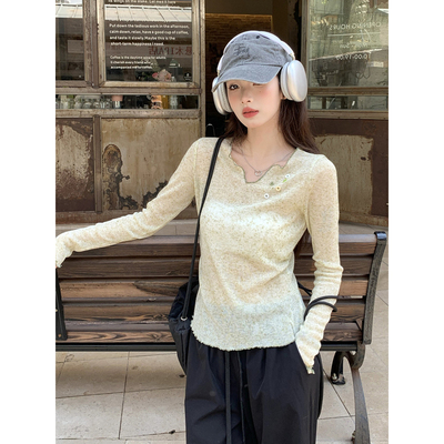 设计感小众v领微透防晒t恤女长袖夏季纽扣薄款修身外搭罩衫小上衣