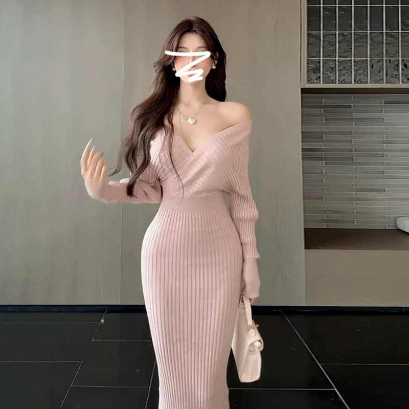 纯欲气质御姐风穿搭v领露肩长袖连衣裙女秋季中长款针织包臀裙子