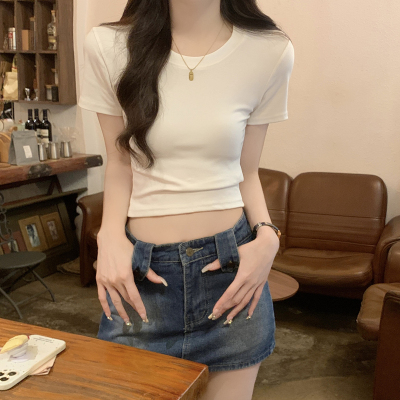 正肩白色t恤女短袖夏季修身高腰短款露脐绝美独特短款漂亮小上衣