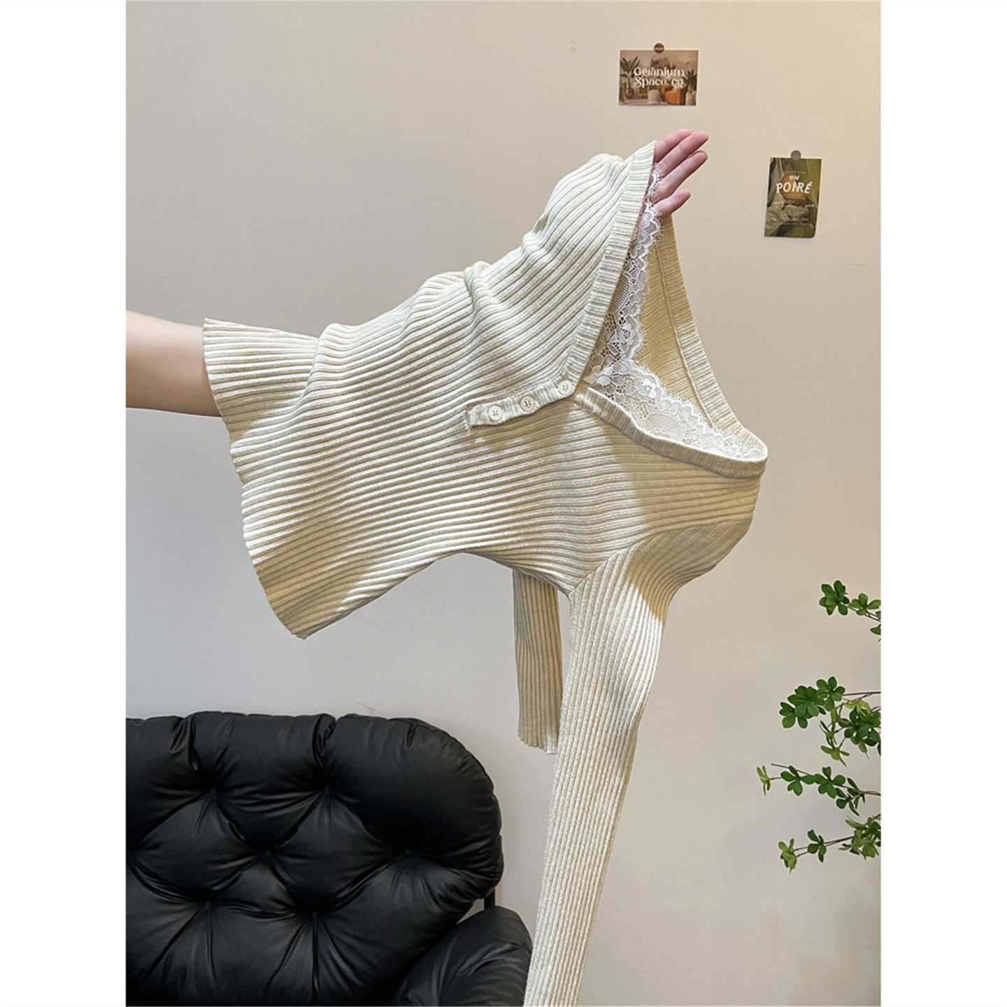 法式高级感别致蕾丝拼接v领长袖打底针织衫上衣春秋冬内搭毛衣女