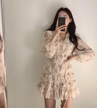 2019秋甜美蕾丝V领碎花真丝雪纺裙子 高端气质收腰显瘦长袖 连衣裙