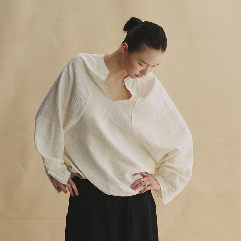 SLO &ldquo;侘寂留白&rdquo;干丝衬衫挖肩蝙蝠袖经典H廓型小圆V领长袖衬衫女