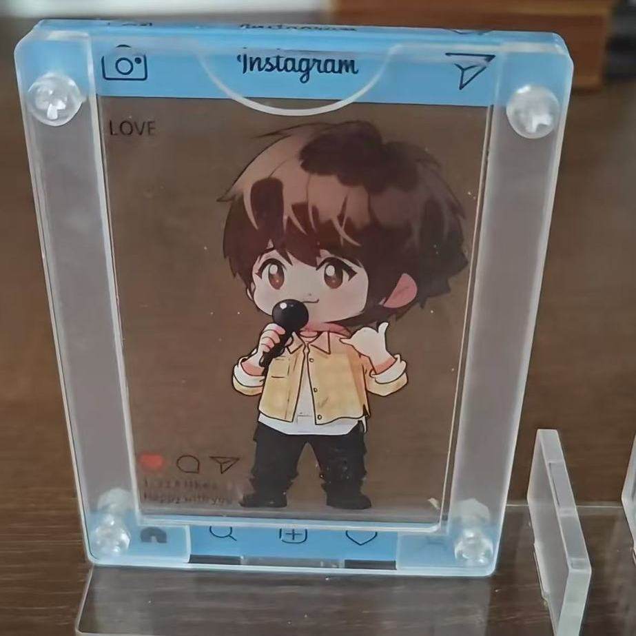 新款五月天阿信亚克力换装立牌线下应援物料高颜值桌面摆件自制,模玩/动漫/周边/娃圈三坑/桌游,动漫徽章/立牌,淘宝优惠券,粉丝福利购,淘宝优惠卷