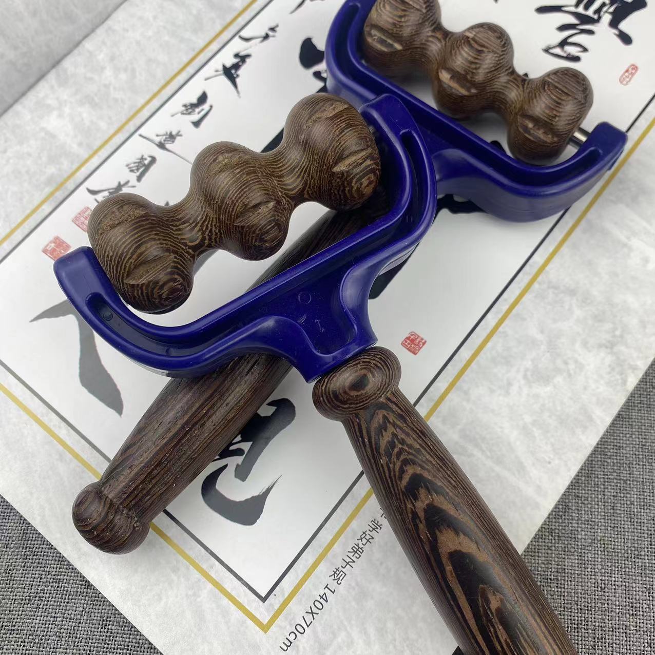 鸡翅木按摩滚轮实木按摩器菱角按摩轮家用全身多功能穴位脚部