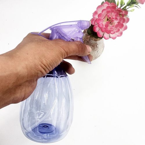 塑料喷雾洒水手动按压喷雾壶瓜壶彩色大号家用喷花浇花雾