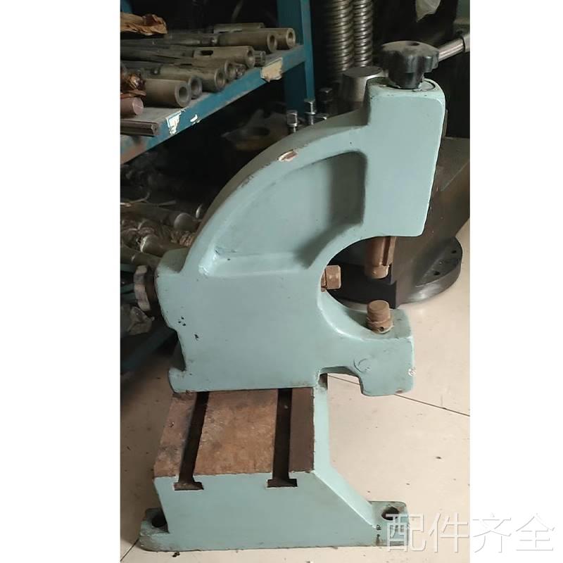 大连 沈阳 安阳 兰州CW618K0 C6180车床中心高332 孔距332跟刀架