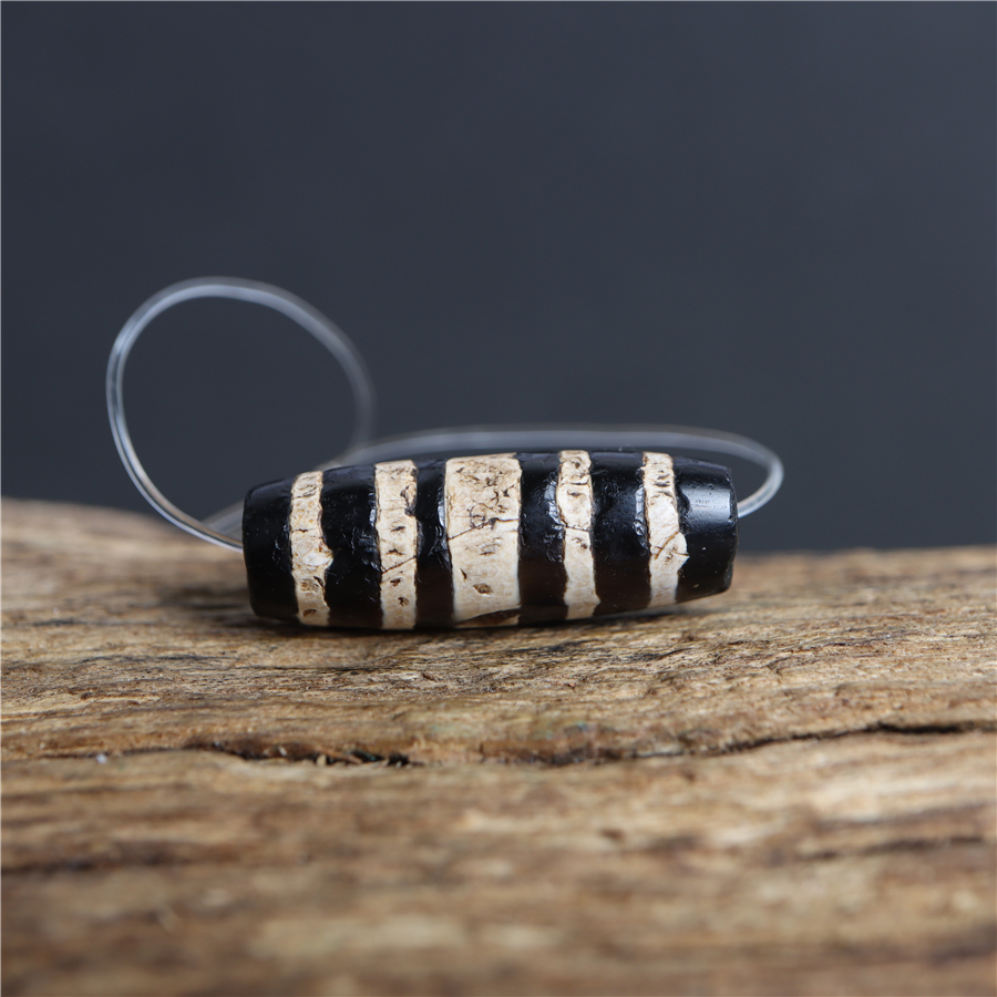 精品藏传包老精品千年线珠黑白至纯天珠藏区老天珠