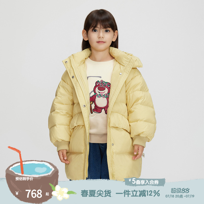 拉链门襟，连帽设计
