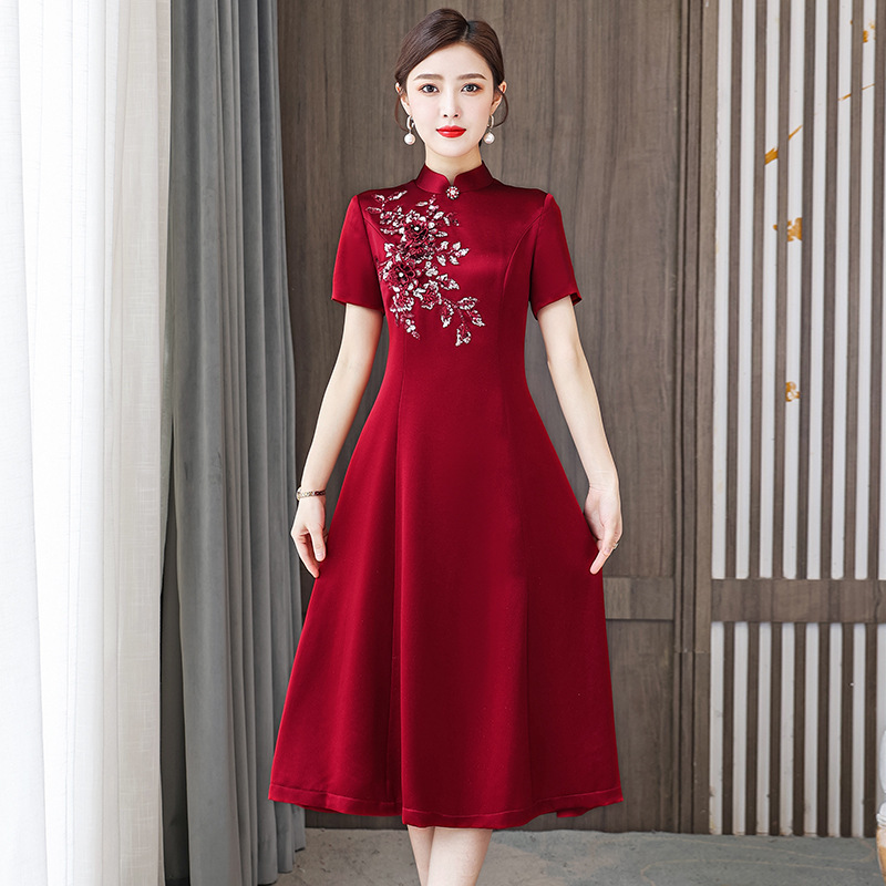 醋酸缎面旗袍连衣裙女2021夏季喜婆婆婚宴装刺绣礼服中长款裙