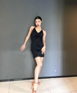BQueen舞服成人女拉丁舞练习服连衣裙晚安缪斯国标舞吊带练习套装
