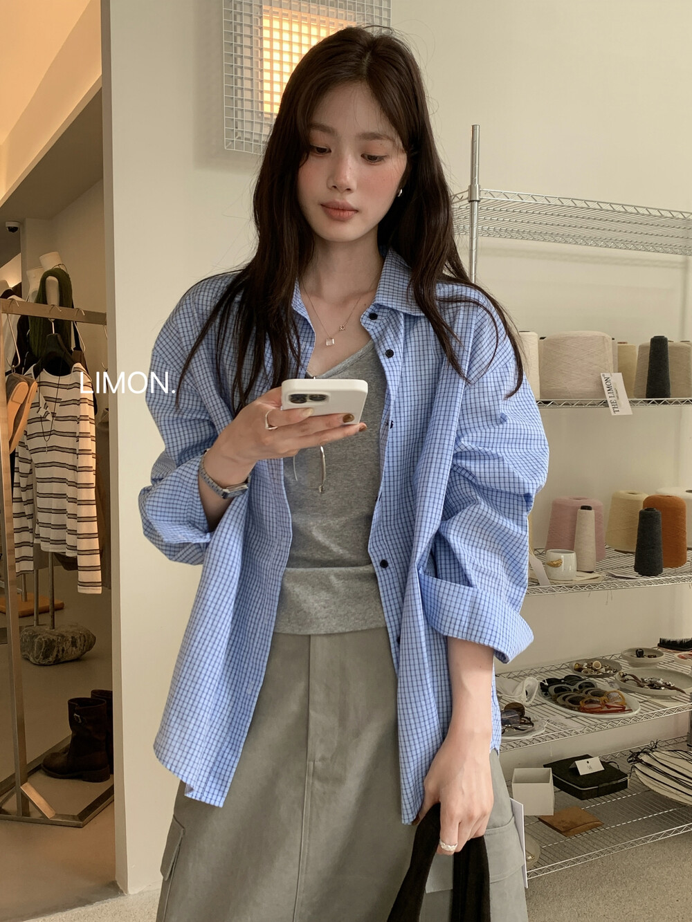 柠檬绿茶早秋复古文艺慵懒格纹衬衫+无袖背心两件套套装11090