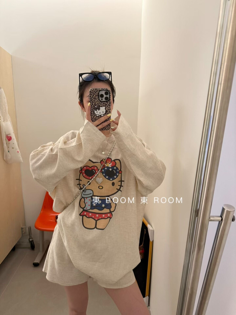 東ROOM新款HelloKitty印花长袖T恤松紧腰休闲短裤两件套套装女