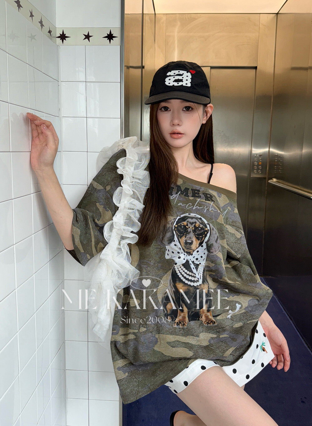 ME KAKAMEE夏美式复古腊肠狗迷彩水洗炒纱斜肩大版短袖T恤S5210