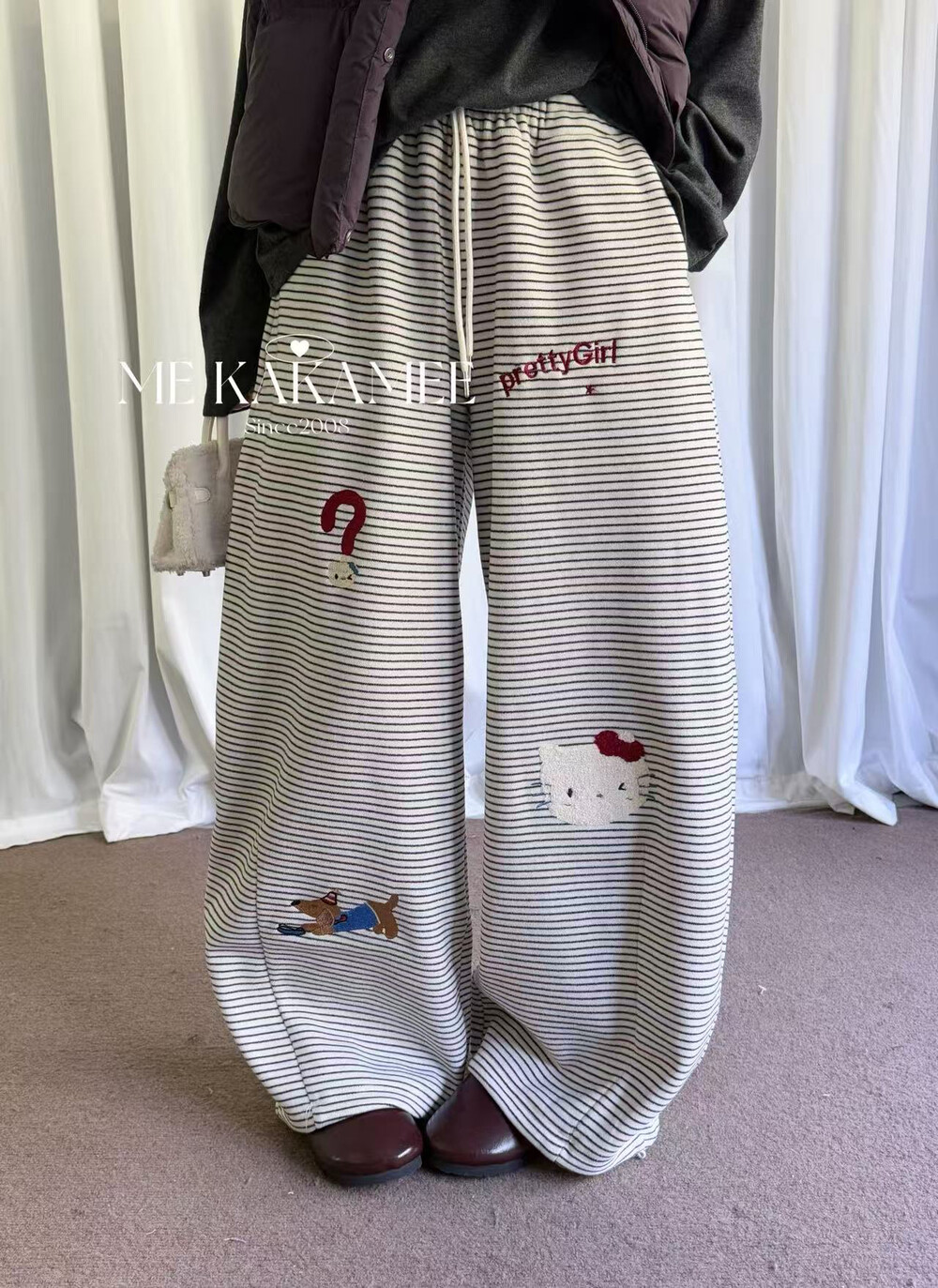 ME KAKAMEE冬新品立体刺绣KT猫复合加绒抽绳休闲条纹休闲裤9038