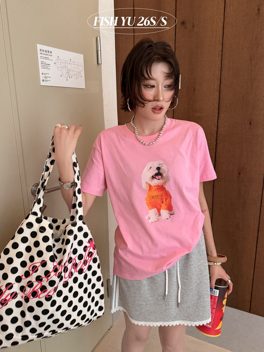 FISH YU夏新款韩系小狗印花立体小木标正肩圆领短袖T恤女626196