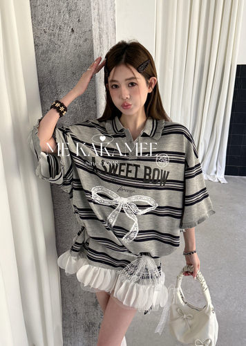 ME KAKAMEE春设计蝴蝶结喷画Polo领蕾丝拼接条纹短袖POLO衫S3861