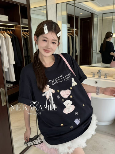 ME KAKAMEE夏新品喷画萌宠小狗设计感大版短袖T恤上衣女休闲9251