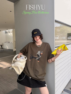 FISH YU美式复古豹纹头巾腊肠犬白墨印花圆领宽松短袖T恤26088