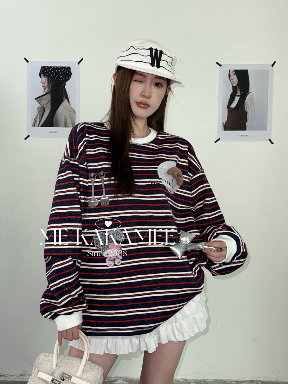 KAKAMEE冬新品明线立体卡通喷画加绒加厚婴儿绒大版圆领卫衣S3712