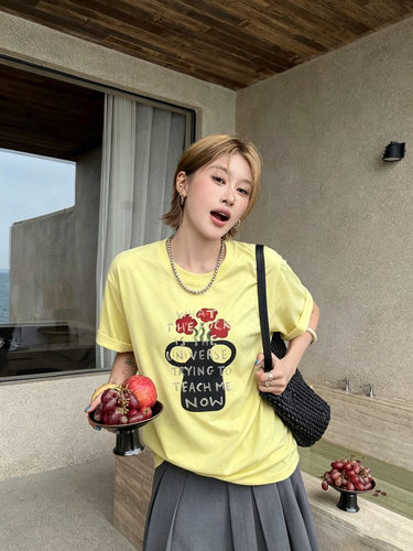 More有熊夏新款圆领宽松字母花朵印花短袖T恤休闲上衣女8910