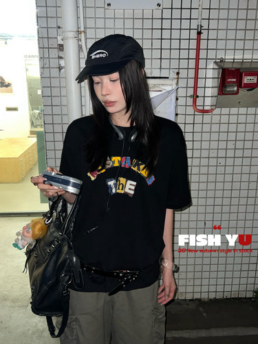 FISH YU美式复古彩色方块字母白墨印花毛线刺绣圆领磨毛短袖T恤