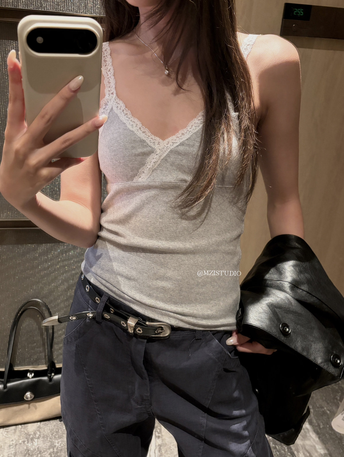 MZI STUDIO焦糖深秋韩调蕾丝拼接性感小女人叠穿吊带背心13358