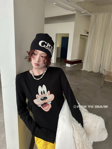 YU冬新款欧货卡通高飞印花正肩小版磨毛弹力打底衫长袖T恤25723
