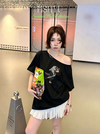 FISH YU夏新款豹纹头巾腊肠狗斜肩宽松短袖T恤休闲上衣女26291
