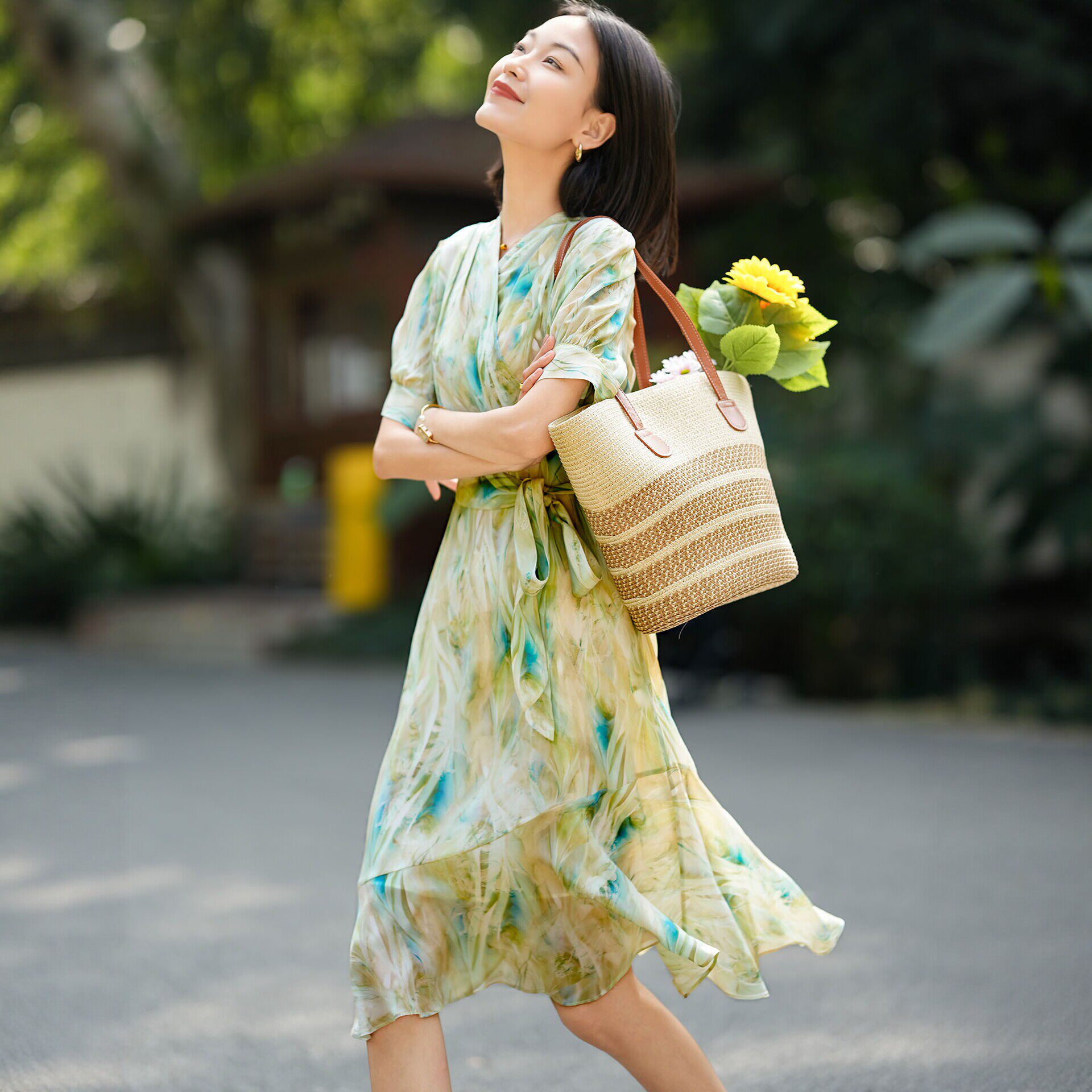 轻奢高级感！法式气质女人味真丝碎花裙 夏季V领中长桑蚕丝连衣裙