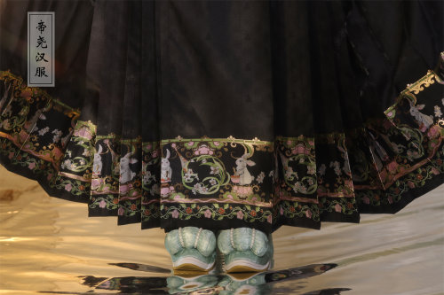捣药兔马面裙 帝尧汉服原创明制马面裙仿妆花织金