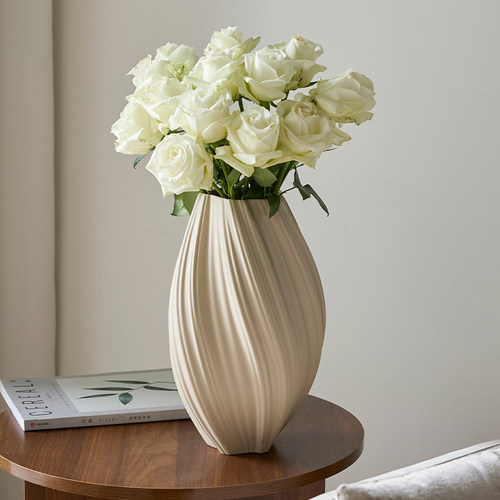 米立风物奶油风陶瓷花瓶