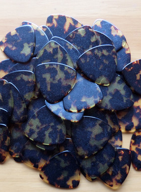 专业进口尼龙赛璐璐中阮正三角拨片月琴柳琴弹片拨子大阮小阮包邮