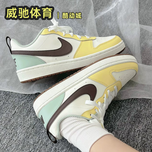 NikeCourtBorough女板鞋
