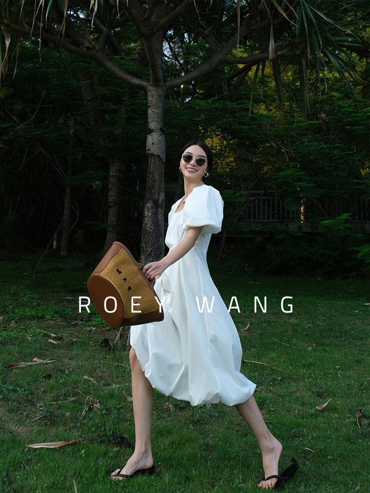 ROEY WANG本期重磅 双层蓬蓬裙纯棉法式复古方领白色泡泡袖连衣裙