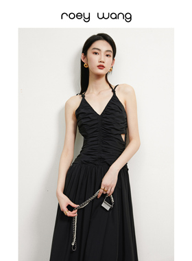 ROEY WANG 高级感小众设计褶皱露腰黑裙子吊带连衣裙