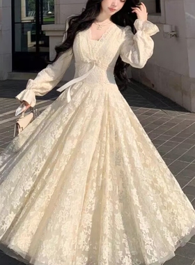 Blovelan迷迭花园 法式纯欲v领蕾丝连衣裙收腰千金风蓬蓬裙加绒