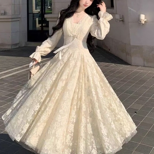Blovelan迷迭花园 纯欲v领蕾丝连衣裙收腰千金风蓬蓬裙加绒 法式