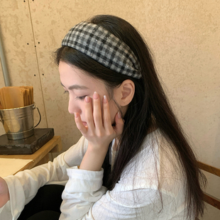 珍妮Feel 复古水钻格纹毛呢发箍宽边压发头箍洗脸发卡高级感发饰