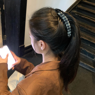 经典 黑白格纹老钱风醋酸香蕉夹高级感马尾夹后脑勺竖夹发卡发饰品