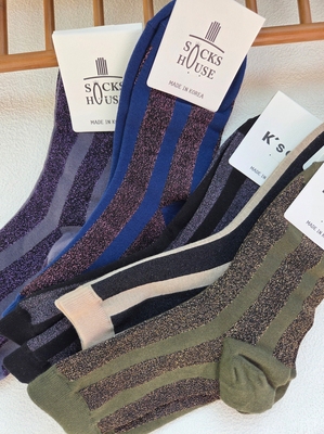 韩国KSOX秋冬新款女袜复古风竖条纹亮丝女士运动潮流中筒袜9414