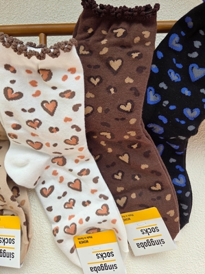 韩国进口袜子女爱心豹纹袜子早春新款中筒棉袜时尚百搭豹点袜9417